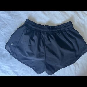 Lululemon womens Hotty Hot shorts